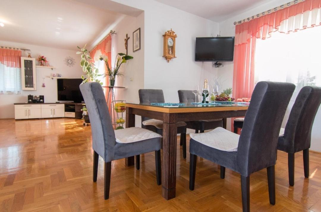 Apartment Antonella Fasana Fazana Exterior photo